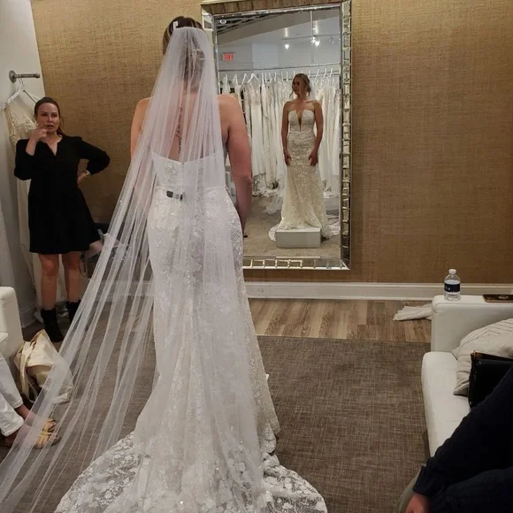 RIVINI Brooklyn Wedding Gown - Picture 4 of 5